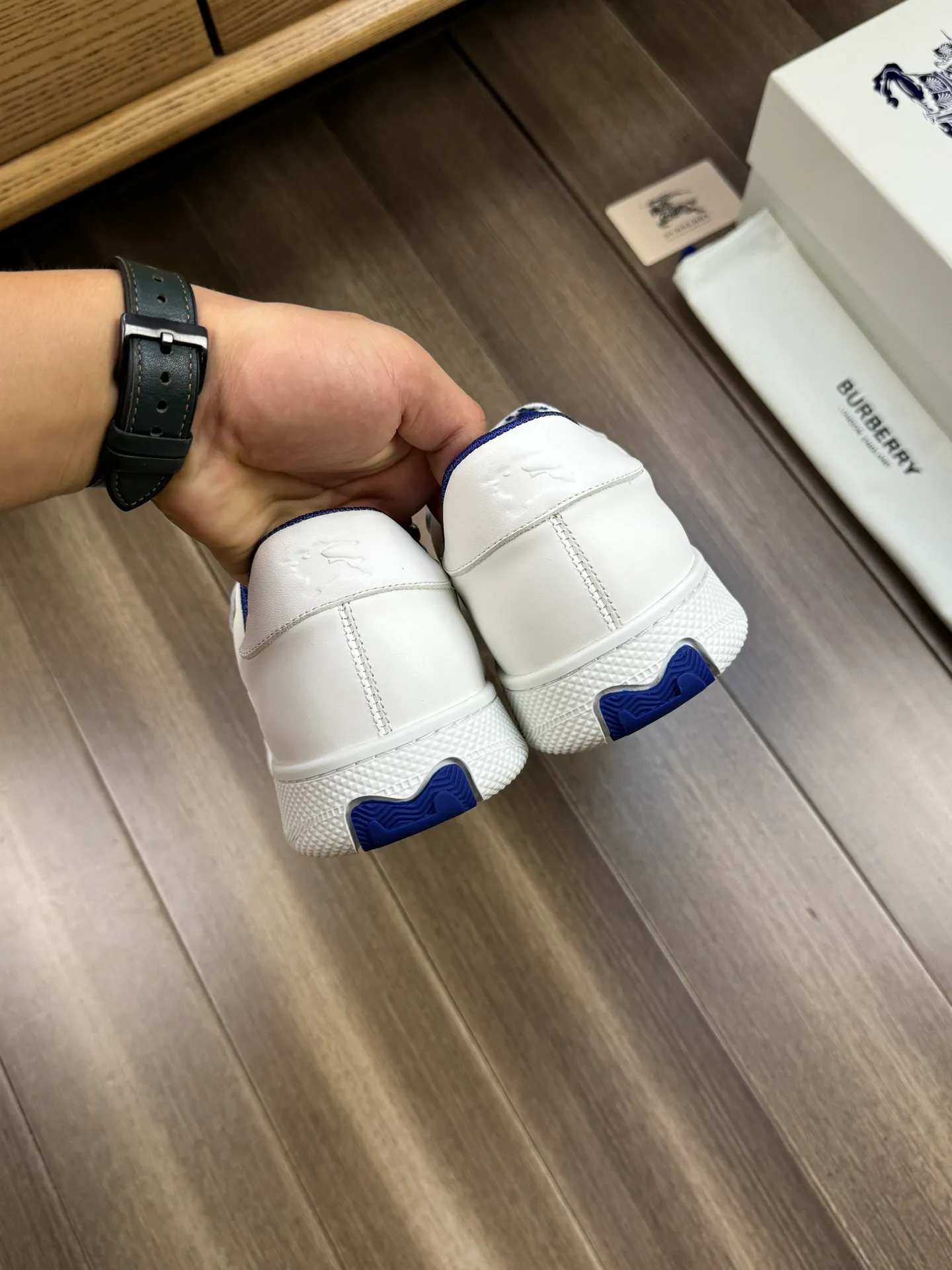 p380💰Men's shoes [BURBERRY] Burberry - High-end quality original order 🔍🔍🔍 - Upper: imported 🔝 Napa calfskin, brand totem cloth, tongue brand cloth label - Lining: canvas lining, - Outsole: rubber; two-color molded outsole - Ultra-high quality control·Fine workmanship: highlighted (high-end·luxury·grade) -Size : 38-44 (45 for men, can be customized)